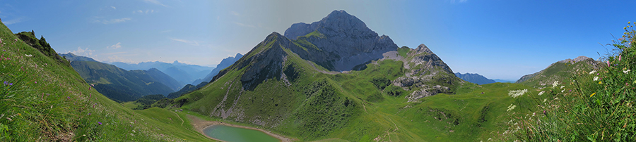 Dall'anticima sud del Corno Branchino vista panoramica